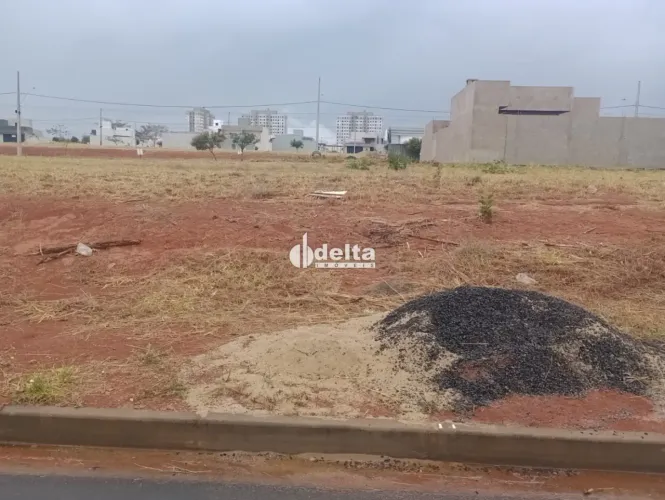 Terreno disponível para venda no bairro Grand Ville em Uberlândia-MG