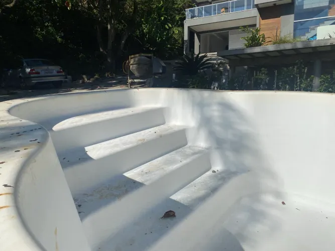 PISCINA 8Mts x3,80 Mts em Fibra