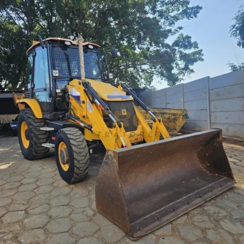 Retro escavadeira 3cx JCB ano 2021