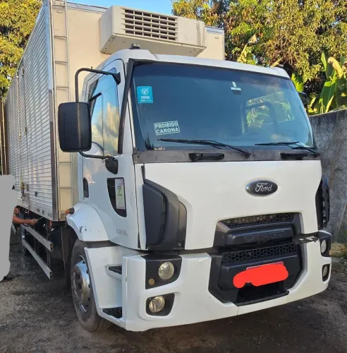 CAMINHÃO REFRIGERADO FORD CARGO 1719S ano 2018 PRATELEIRA 
