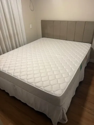 Cama Queen Tok Stok - Excelente Estado