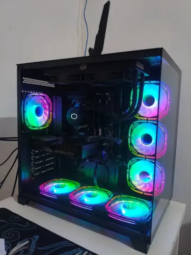 PC Gamer - Ryzen 7 7700, RTX 5060Ti
