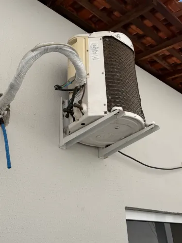 Vendo Ar Condicionado MIDEA 12 mil BTUS