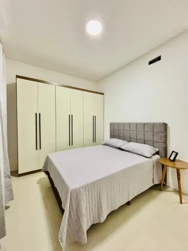 Excelente apto na Meia Praia Itapema R$ 400,00 a diária.