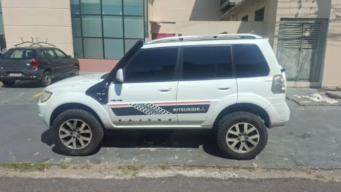 Mitsubishi Pajero TR4 2.0/ 2.0 Flex 16V 4X4 Aut. 2013