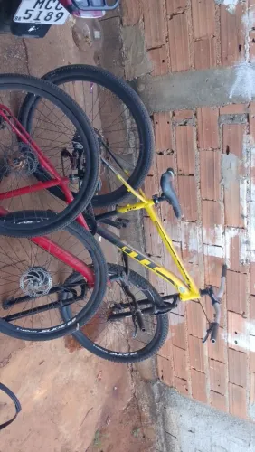 Bicicleta aro 29 estragada defeito quadro trincado
