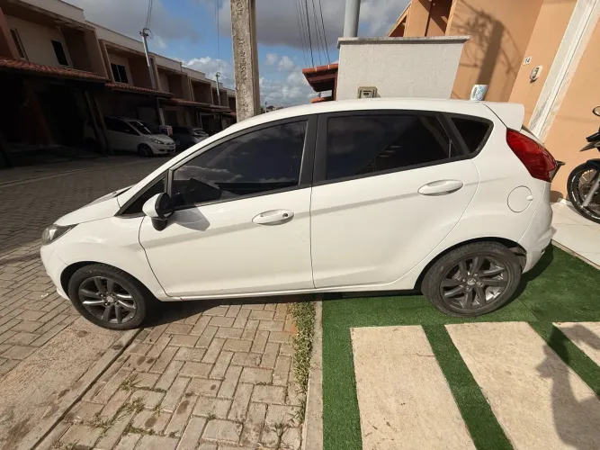 Ford Fiesta 1.5 16V Flex Mec. 5P 2016