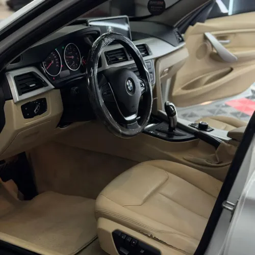 BMW 320I A 2.0 Turbo/activeflex 16V 184cv 4P 2014