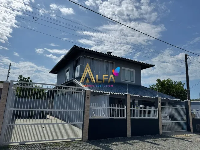 Sobrado com 4 dormitórios à venda, 180 m² por R$ 954.000,00 - Centro - Penha/SC