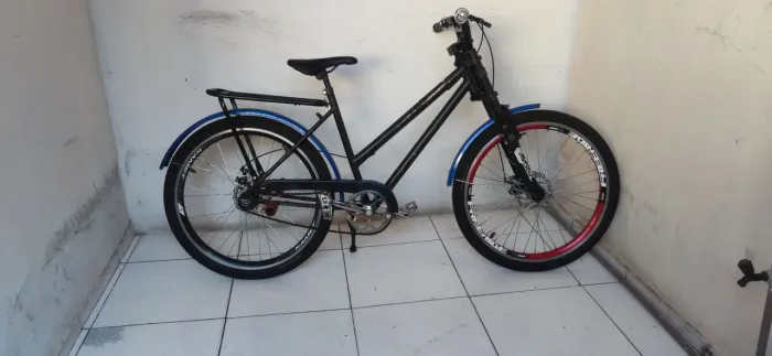 Bicicleta usada boa