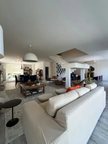 Casa para venda e locação com 550 m2 com 2 suítes no Condomínio Green Land - Macaé - Rio d