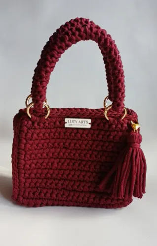 Bolsa de crochê bordô pequena
