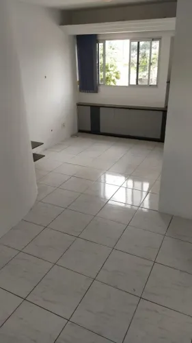 Apartamento para venda possui 53 metros quadrados com 2 quartos em Várzea - Recife - PE