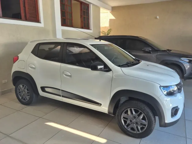 Renault Kwid Intense 1.0 Flex 12V 5P Mec. 2021
