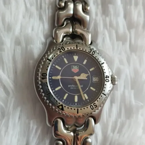 tag heuer 2000 series professional quartz