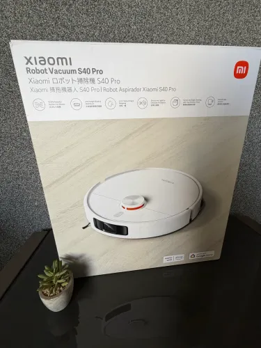 ROBÔ S40 PRO BIVOLT NOVO/LACRADO
