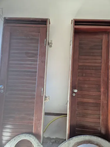 Porta maciça com forra