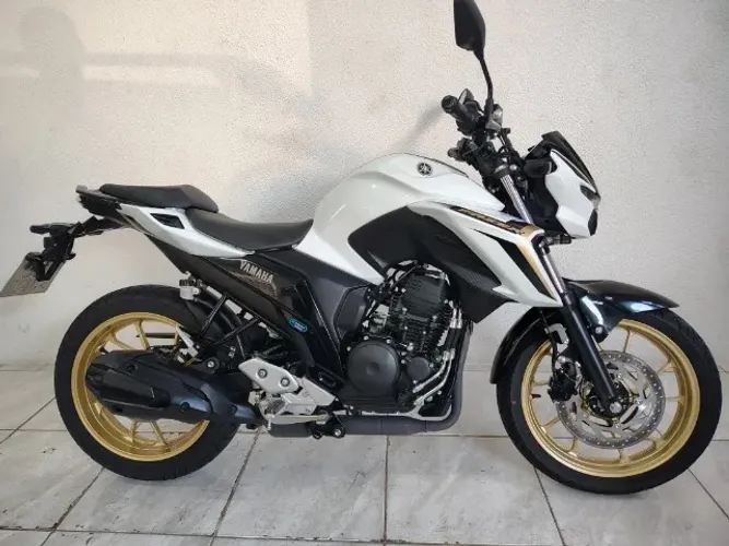 Yamaha FZ25 FAZER 250 BRANCA 2025