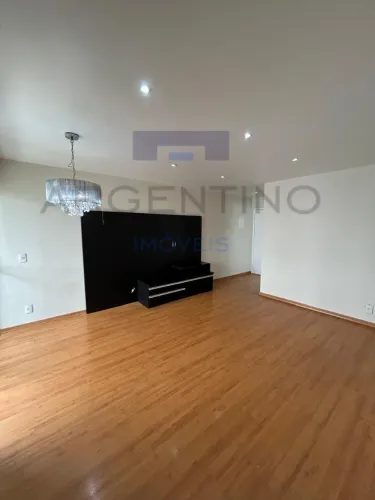 Apartamento com 3 Dormitórios e Varanda no Parque Santanna!