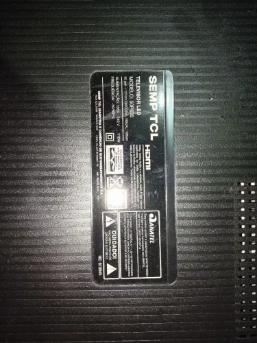 Tv TCL smart 4K com display queimado - para peças de reposição