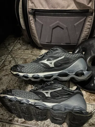 Tênis Mizuno original, número 40