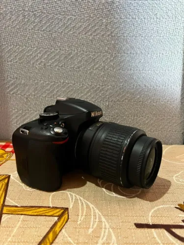 Câmera Nikon D5100 - Com bateria e cartão