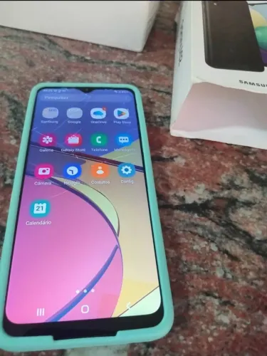 Celular sansung. Tela trincada.mas funciona perfeitamente.