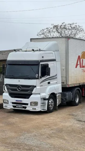 Mercedes 2041 ano 2014 filé de caminhão