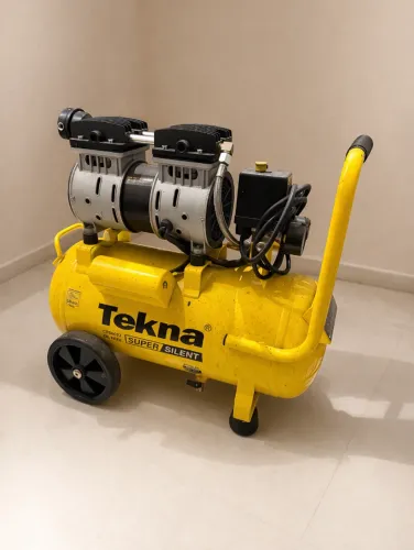 Compressor Tekna Super Silent 20L 2HP Sem Óleo Silencioso + BRINDE Mangueira e Pistola