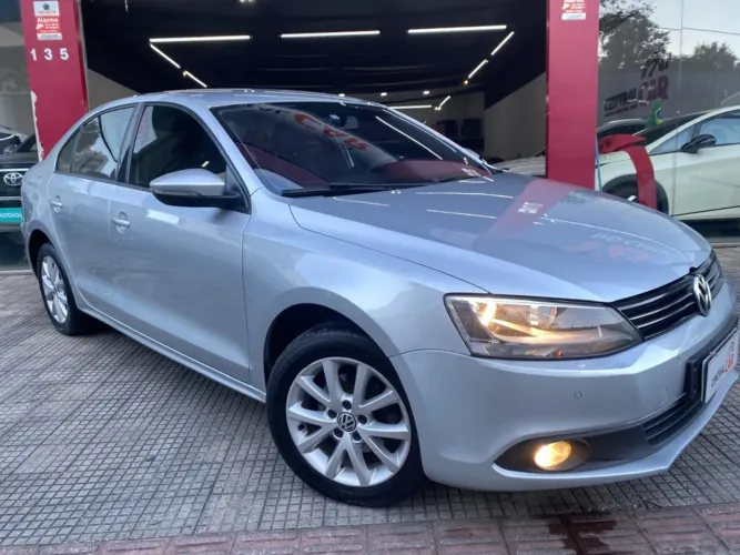 Volkswagen Jetta Comfortline 2.0 T.flex 8V 4P Tipt. 2013