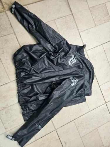 Capa de chuva Alba premium com 3 bolsos ( somente jaqueta )