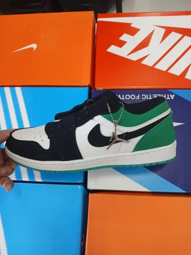 TÊNIS NIKE AIE JORDAN LOW