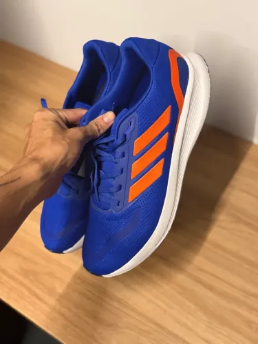SAPATO ADIDAS
