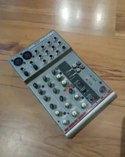 Mesa de som Phonic