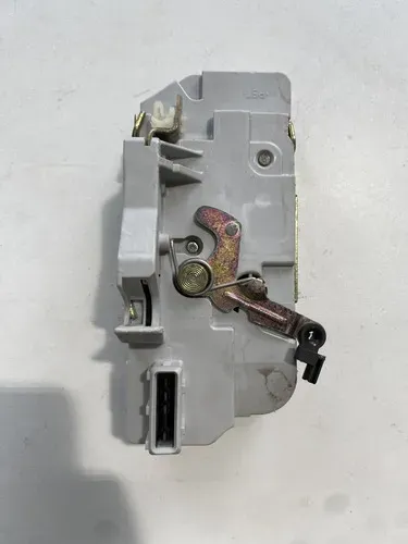 Fechadura De Porta T.d Peugeot 206 1.6 2016 2017