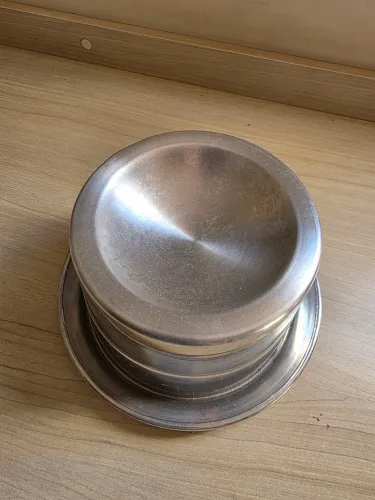 Comedouro ergonômico 