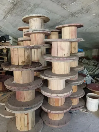 Bobinas de fio vazias