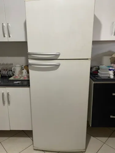Máquina de 13kl Electrolux e geladeira da boch 