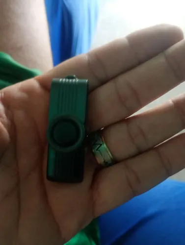 Vendo adaptador de cartão de memória USB semi-novo localização Aracaju bairro Santa Maria