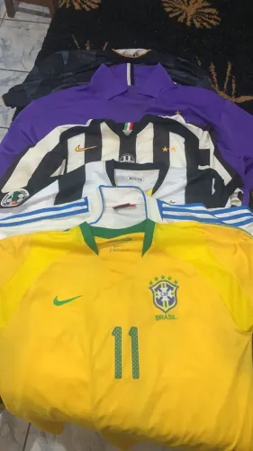 Camisas de futebol retrô usada