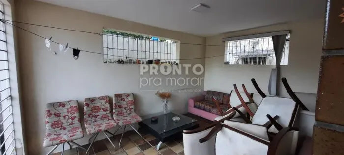 Casa com 3 quartos em Tamarineira