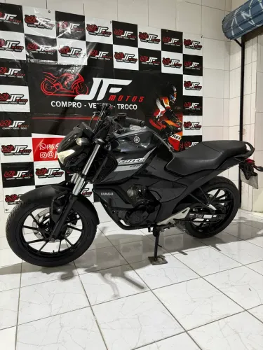 Yamaha fazer FZ 15 