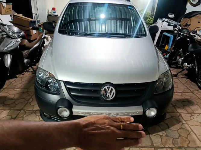 Volkswagen Crossfox 1.6 MI Total Flex 8V 5P 2009