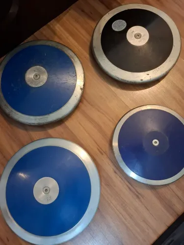 Discos de Atletismo Arremesso 2kg e 1.5kg cada