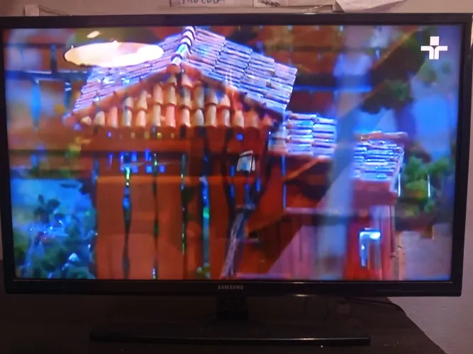 Vendo TV 32 polegadas usada