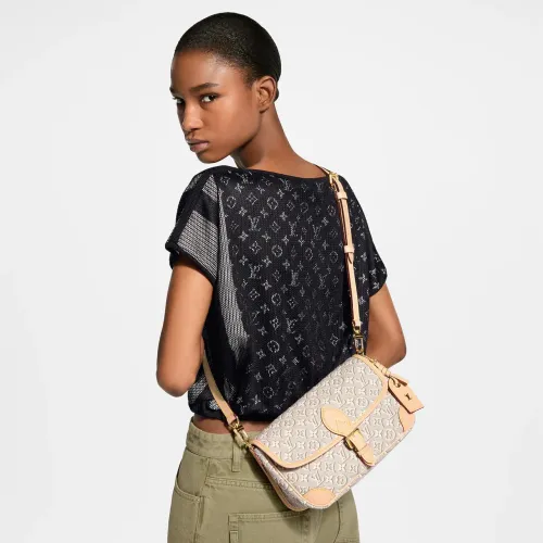 bolsa de tecido em jacquard e couro legítimo modelo diane italiano da Louis Vuitton