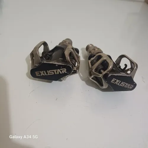 Pedal Exustar - modelo E-PM235.