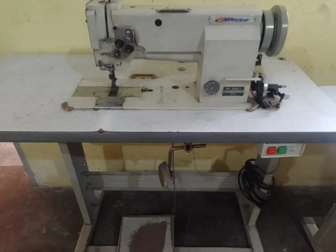 Máquina transporte triplo 2 agulhas