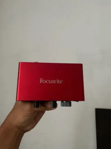 interface de audio scarllet solo 3 gen para concertar ou retirada de peças