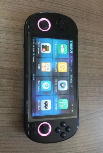 Trimui smart pro com vários jogos